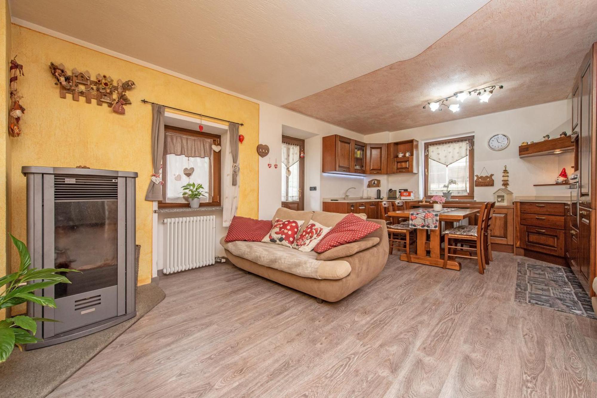 Casa Kristel Cir Comunale N 14 Aosta Bagian luar foto